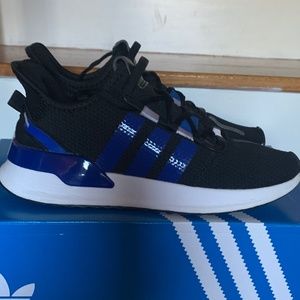 Addidas running (boys/men’s)